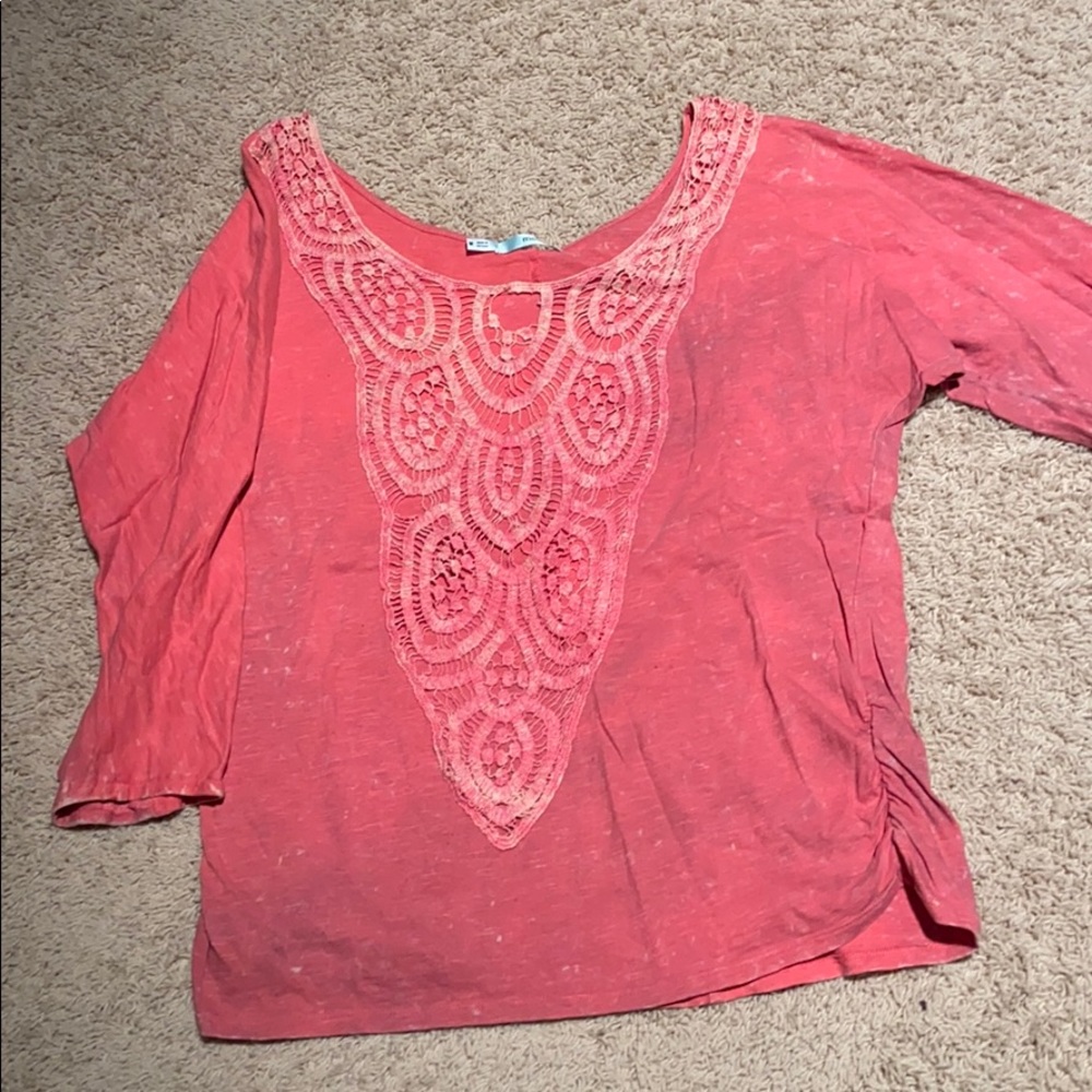 3/4 length sleeve pink detailed shirt